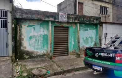 Imagem: A casa possui 2 Dormitórios, 1 Banheiro e está localizado