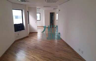 Imagem: O depósito possui 2 Vagas na garagem, 72m² de Área e está