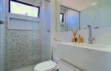 Imagem 9: 3 suites no barro vermelho, todo no porcelanato e 2 vagas livres