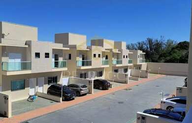 Imagem: A casa em condomínio possui 3 Dormitórios, 3 Banheiros, 2