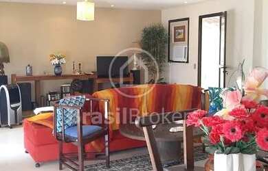 Imagem: O apartamento na cobertura possui 4 Dormitórios, 4 Banheiros