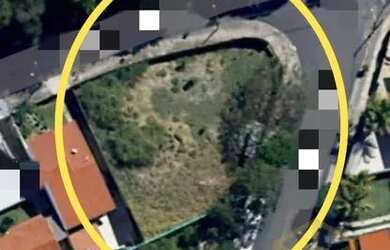 Imagem: O terreno possui 813m² de Área e está localizado em Loteamento