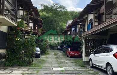 Imagem: A casa em condomínio possui 2 Dormitórios, 2 Banheiros, 1