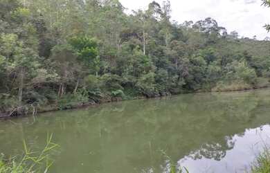 Imagem: O terreno possui 1.000m² de Área e está localizado em Centro