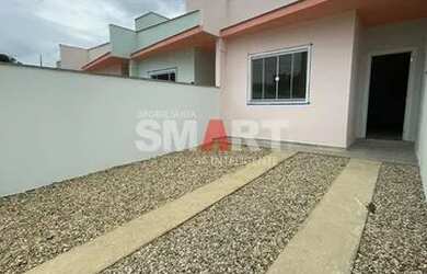 Imagem: A casa possui 2 Dormitórios, 1 Banheiro, 1 Vaga na garagem