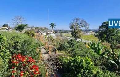 Imagem: O terreno possui 1.662m² de Área e está localizado em Parque