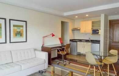 Imagem: O studio para alugar possui 1 Dormitório, 1 Banheiro, 1 Vaga