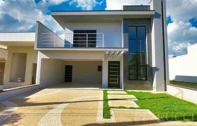 Imagem: A casa em condomínio possui 3 Dormitórios, 4 Banheiros, 2