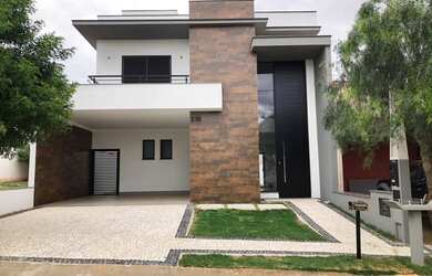 Imagem: A casa em condomínio possui 3 Dormitórios, 3 Banheiros, 4