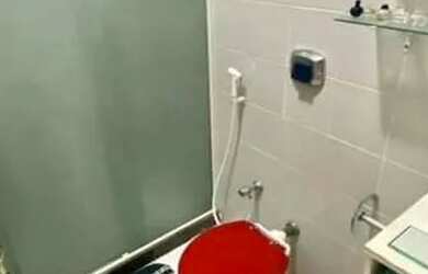 Imagem: A casa possui 2 Dormitórios, 3 Banheiros, 2 Vagas na garagem