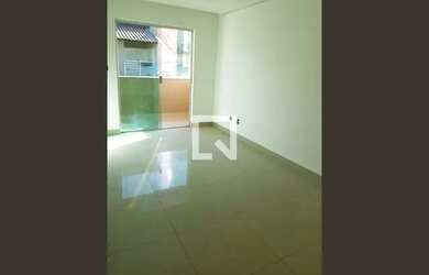 Imagem: A casa possui 3 Dormitórios, 3 Banheiros, 4 Vagas na garagem