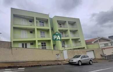 Imagem: O apartamento possui 3 Dormitórios, 1 Banheiro, 1 Vaga na garagem