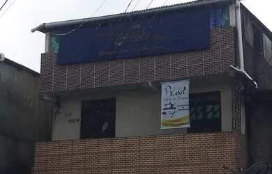 Imagem: A casa possui 3 Dormitórios, 2 Banheiros e está localizado