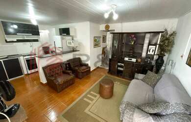 Imagem: A casa possui 1 Dormitório, 1 Banheiro e 70m² de Área e está