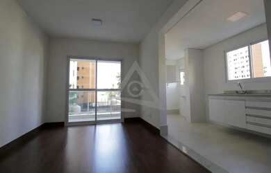 Imagem: O apartamento possui 1 Dormitório, 1 Banheiro, 1 Vaga na garagem