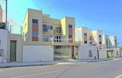 Imagem: O apartamento possui 3 Dormitórios, 1 Banheiro, 1 Vaga na garagem