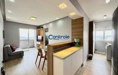 Imagem: O apartamento possui 2 Dormitórios, 1 Banheiro, 1 Vaga na garagem