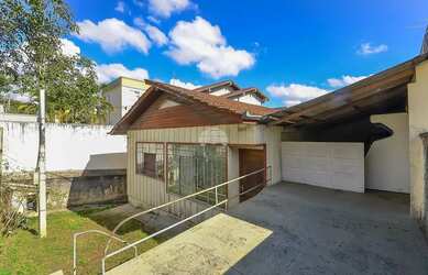 Imagem: O terreno possui 720m² de Área e está localizado em Bacacheri