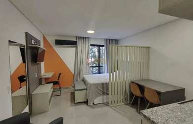 Imagem: O apartamento possui 1 Dormitório, 1 Banheiro, 1 Vaga na garagem