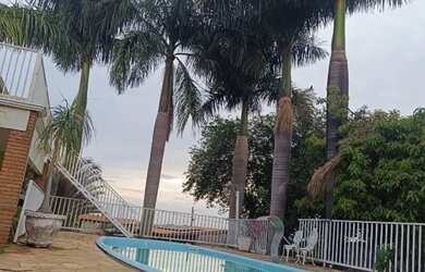 Imagem: A pousada chalé à venda possui 3 Dormitórios, Acomodam 20