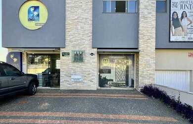 Imagem: O apartamento possui 2 Dormitórios, 2 Banheiros, 2 Vagas na