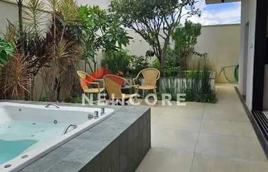 Imagem: A casa em condomínio possui 3 Dormitórios, 3 Banheiros, 2