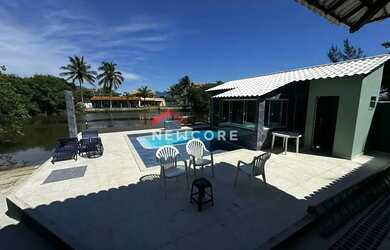 Imagem: A casa em condomínio possui 3 Dormitórios, 4 Banheiros, 2