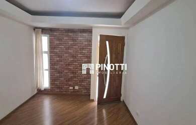 Imagem: A casa em condomínio possui 2 Dormitórios, 1 Banheiro, 2 Vagas