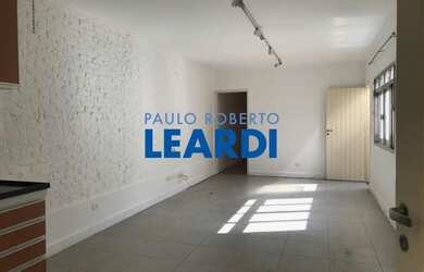 Imagem: A casa possui 2 Dormitórios, 2 Banheiros, 1 Vaga na garagem