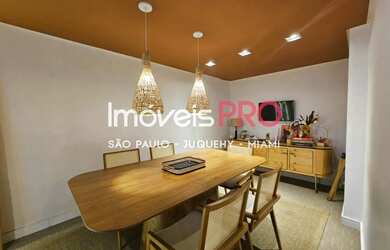 Imagem: O depósito possui 2 Vagas na garagem, 250m² de Área e está