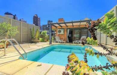 Imagem: O apartamento na cobertura possui 3 Dormitórios, 5 Banheiros