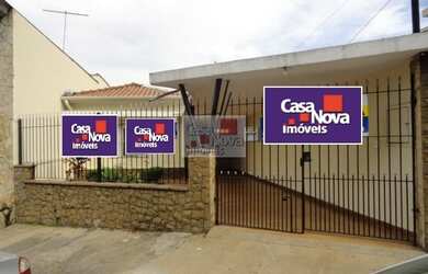 Imagem: A casa possui 3 Dormitórios, 2 Banheiros, 3 Vagas na garagem