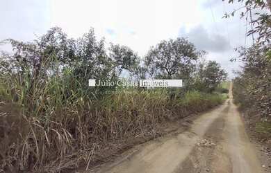 Imagem: O terreno possui 5.537m² de Área e está localizado em Cajuru