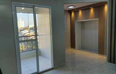 Imagem: O apartamento possui 1 Dormitório, 1 Banheiro, 1 Vaga na garagem