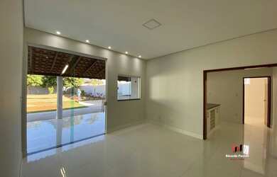 Imagem: A casa em condomínio possui 3 Dormitórios, 3 Banheiros, 2