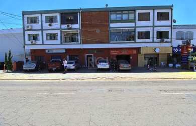 Imagem: O apartamento possui 2 Dormitórios, 1 Banheiro, 77m² de Área