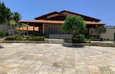 Imagem: A casa possui 5 Dormitórios, 5 Banheiros, 5 Vagas na garagem