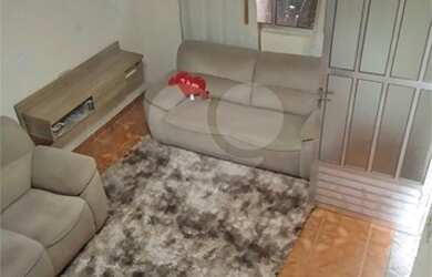 Imagem: A casa possui 2 Dormitórios, 4 Banheiros, 2 Vagas na garagem