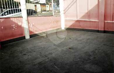 Imagem 1: Casa em Brás de Pina. Varanda, 262m² de Área, 1 Vaga na garageme1 Dormitório