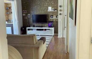 Imagem: O apartamento possui 3 Dormitórios, 1 Banheiro, 2 Vagas na