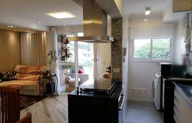 Imagem: O apartamento possui 2 Dormitórios, 1 Banheiro, 1 Vaga na garagem