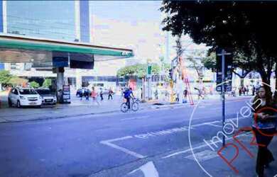 Imagem 3: 1500 m² área construida na R. dos Pinheiros com 20 vagas