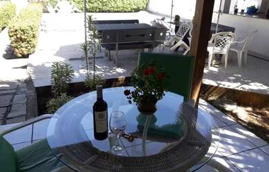 Imagem: A casa em condomínio possui 3 Dormitórios, 2 Banheiros, 2