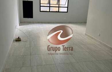 Imagem: O depósito possui 1 Vaga na garagem, 51m² de Área e está