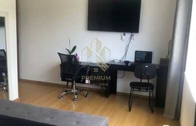 Imagem: A casa possui 3 Dormitórios, 3 Banheiros, 2 Vagas na garagem