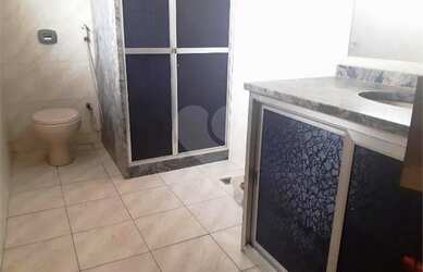 Imagem 14: Casa em Brás de Pina. Varanda, 262m² de Área, 1 Vaga na garageme1 Dormitório