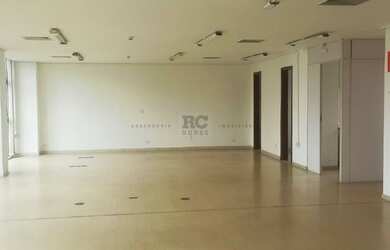 Imagem: O depósito possui 160m² de Área e está localizado em Lourdes