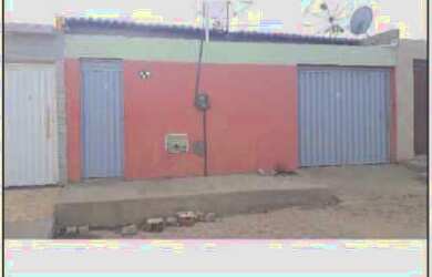 Imagem: A casa possui 2 Dormitórios, 2 Banheiros, 1 Vaga na garagem