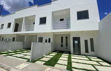 Imagem: A casa em condomínio possui 3 Dormitórios, 2 Banheiros, 2