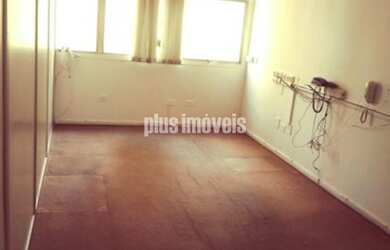 Imagem: O depósito possui 1 Vaga na garagem, 43m² de Área e está